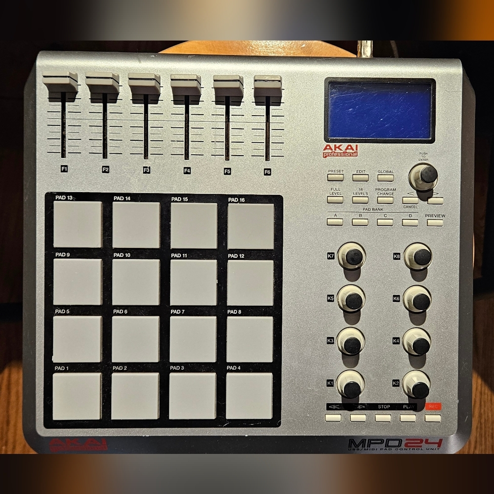 AKAI MPD 24 Midi Control Pad